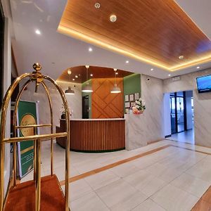Alvea Hotel And Residences
